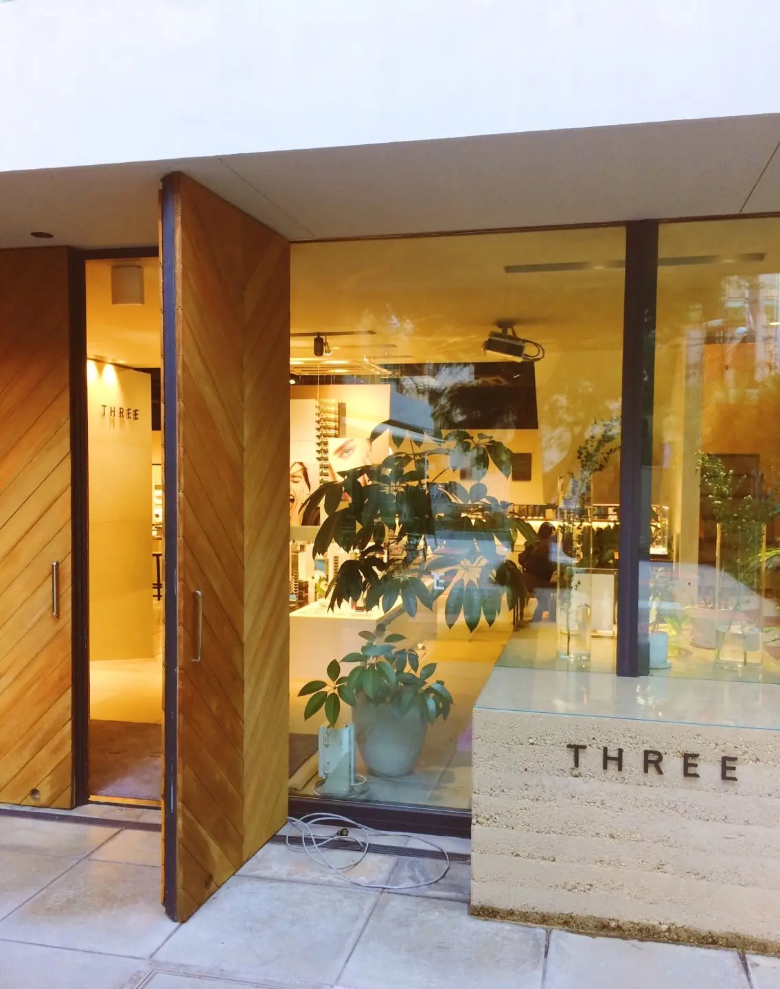 今 THREEが人気な3つの理由の画像_2