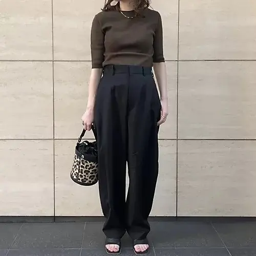 【50代 コーデ】気温21度におすすめ「の画像_13