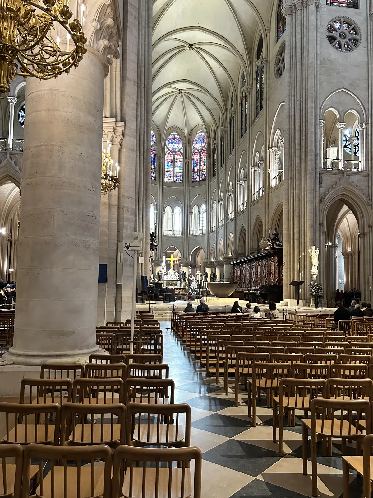 パリ　　ノートルダム大聖堂　再開　　Cathédrale Notre-Dame de Paris