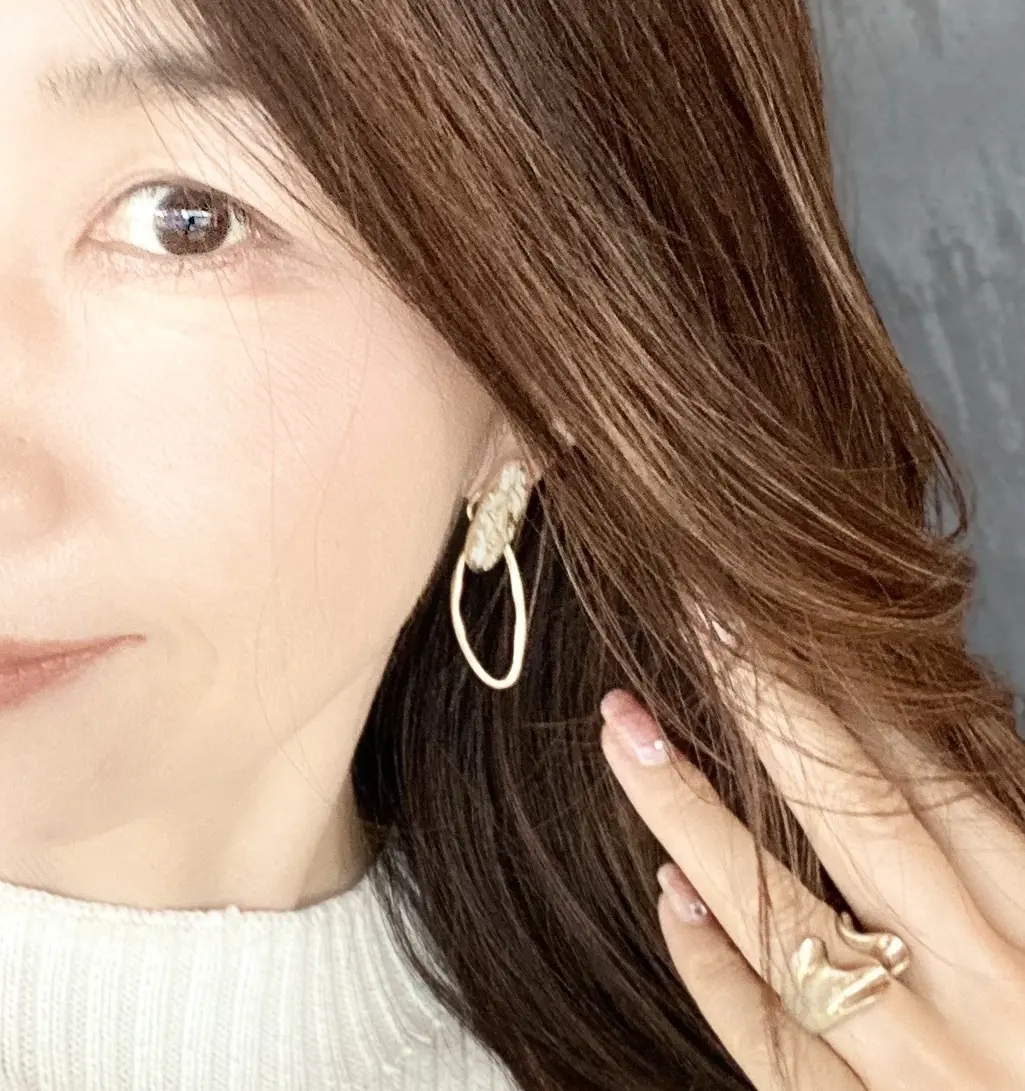 この時のコーデにもゴールド系なので合いました。