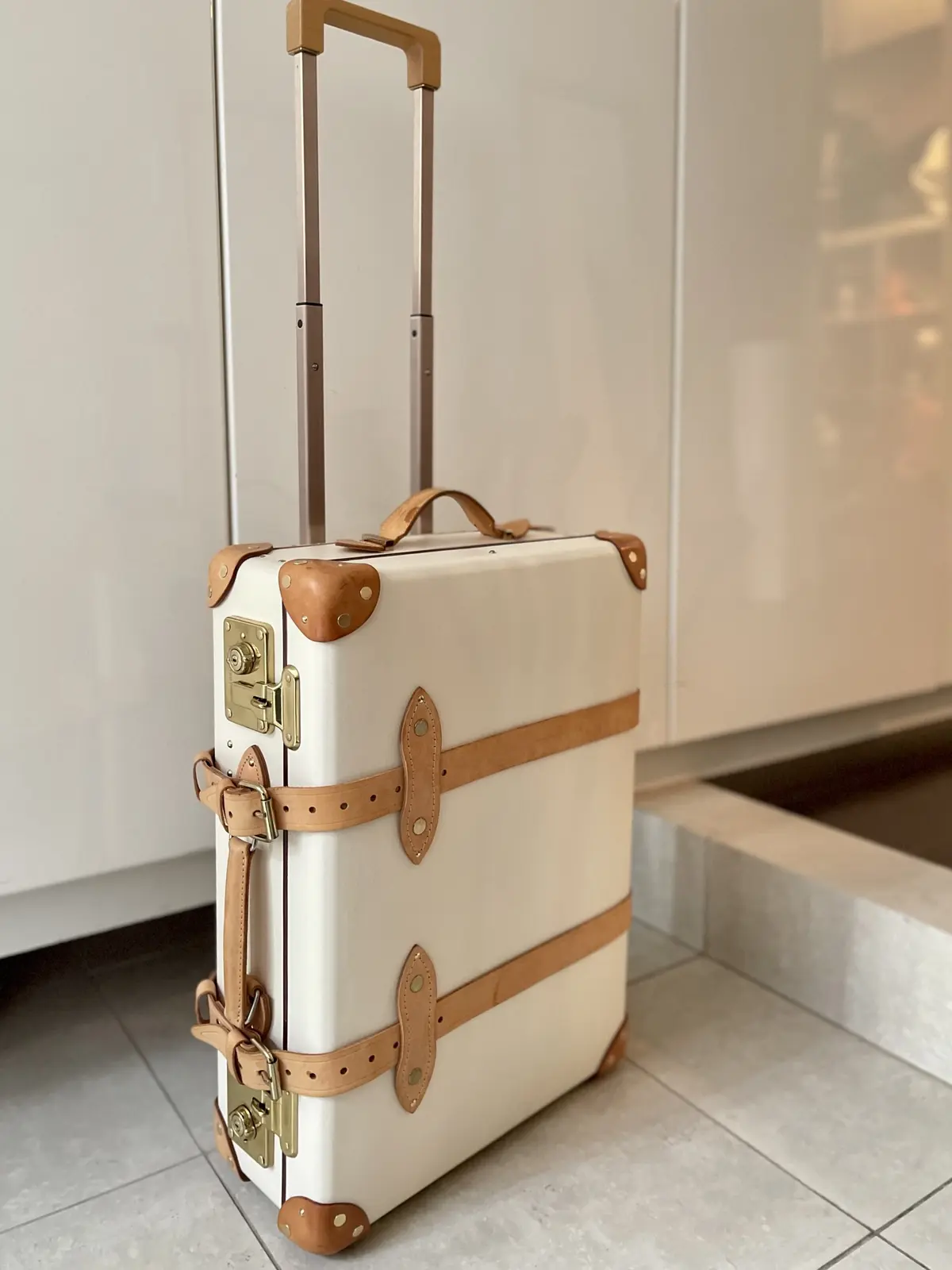 グローブトロッターのスーツケース