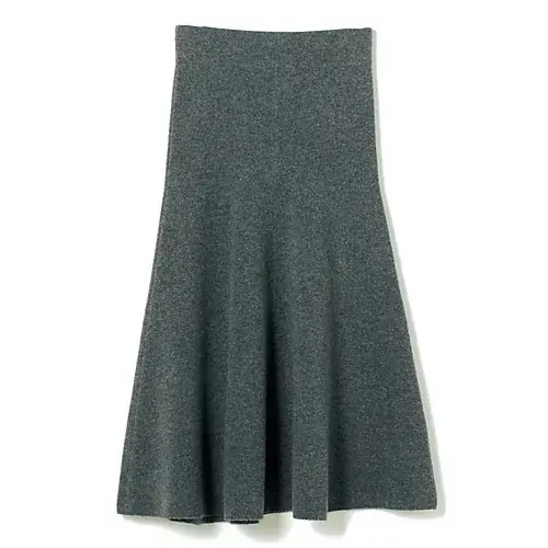 “上質素材”と“シルエットの美しさ”にこの画像_7