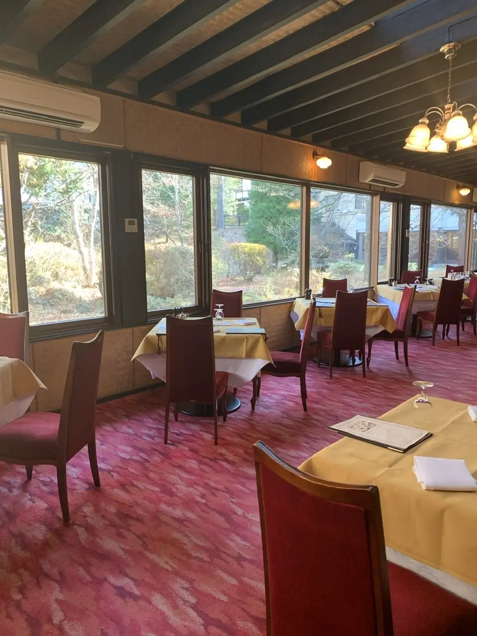 会話が弾みすぎのブレックファスト