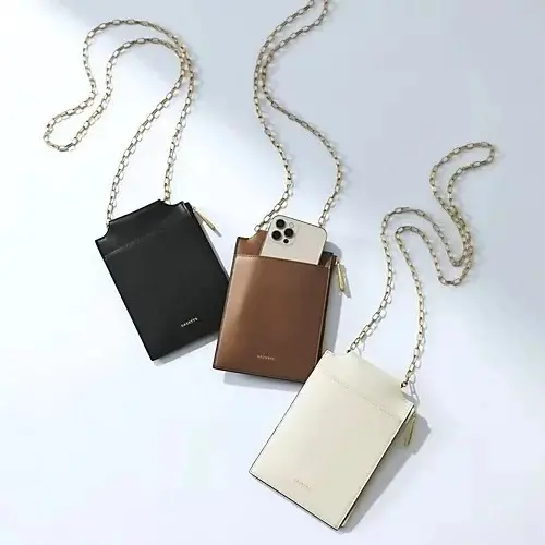 【50代 ファッション】旅の楽しみはおしの画像_11