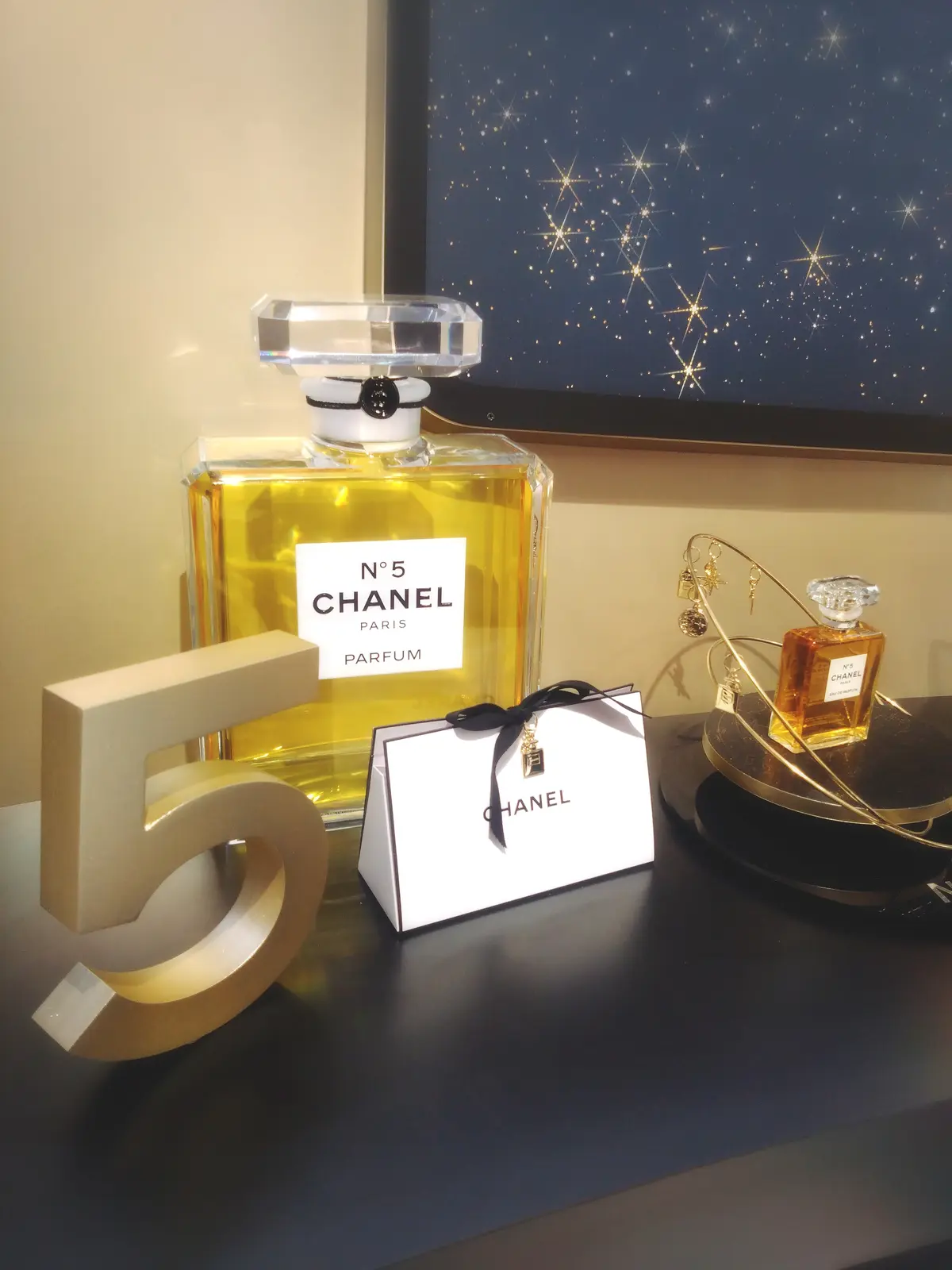 CHANELのホリデースペシャルイベント『DISCOVER THE CHANEL STATION』、シャネル、40代ファッション、ザラのコート、シャネルマトラッセ