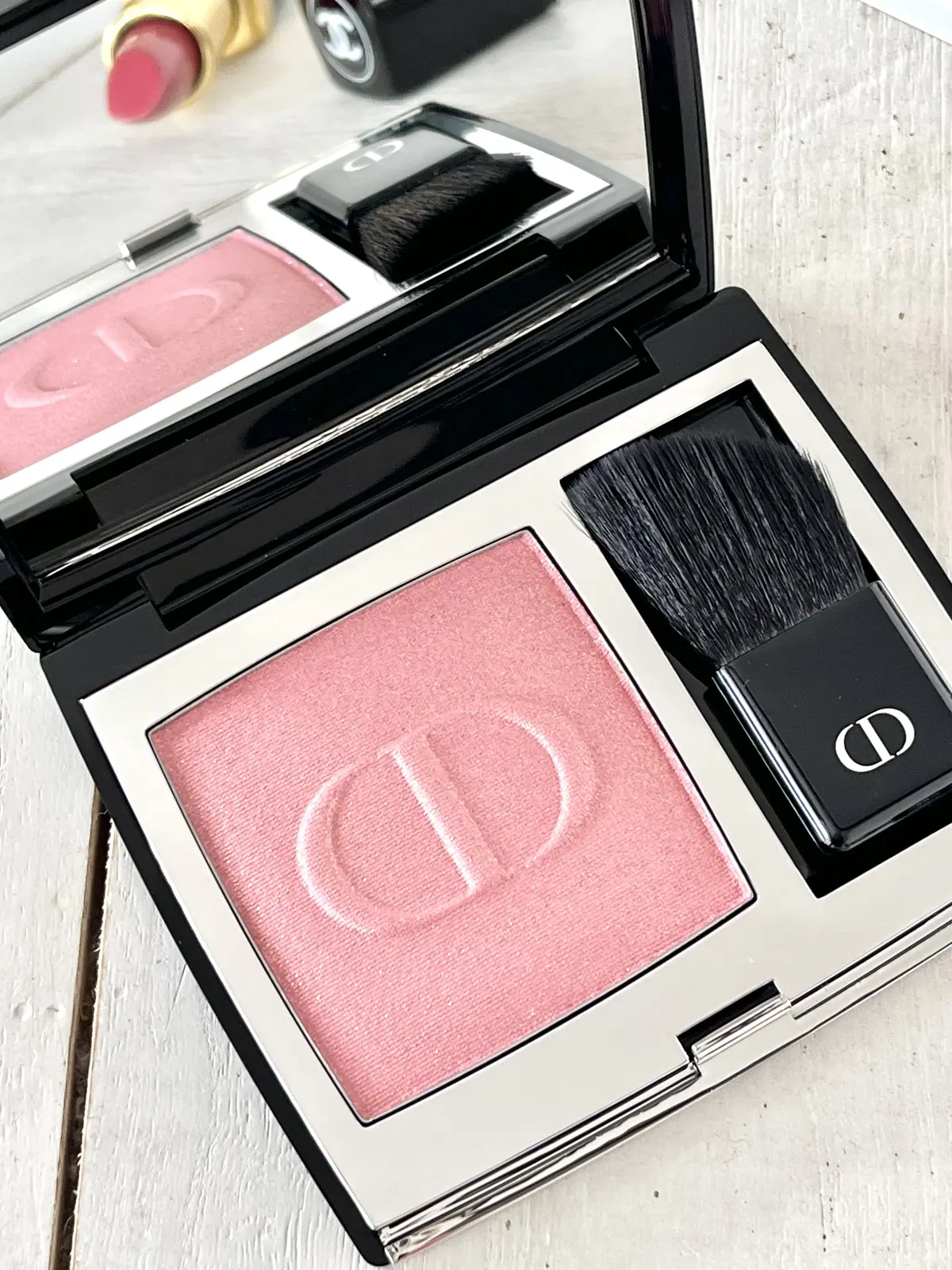 éclat エクラ　Jマダム　ブログ　北海道　札幌　トモコ　知子　デパコス　シャネル　ディオール　リップ　口紅　チーク　チュチュ