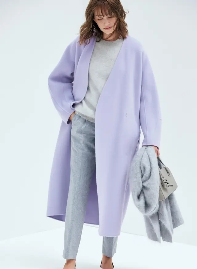 トレンドのラベンダーが甘くない女らしさを主張