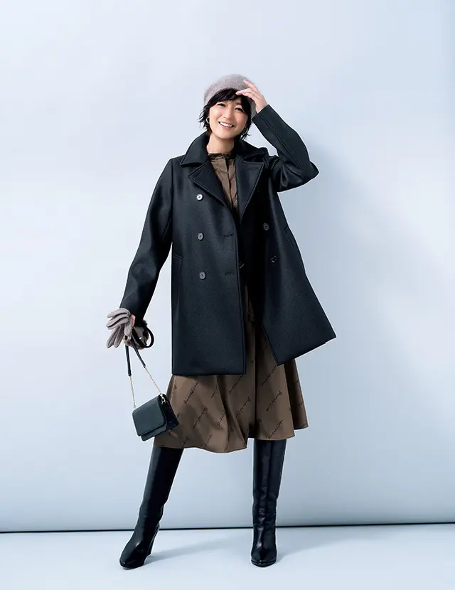 どんな服にもマッチする定番デザインの黒