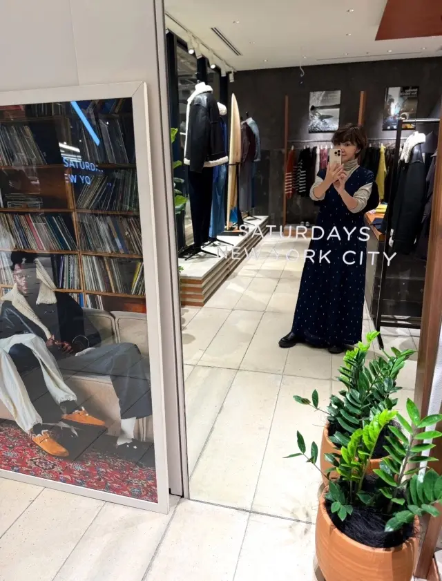 先月オープンのニューマン高輪、新しいスタの画像_15