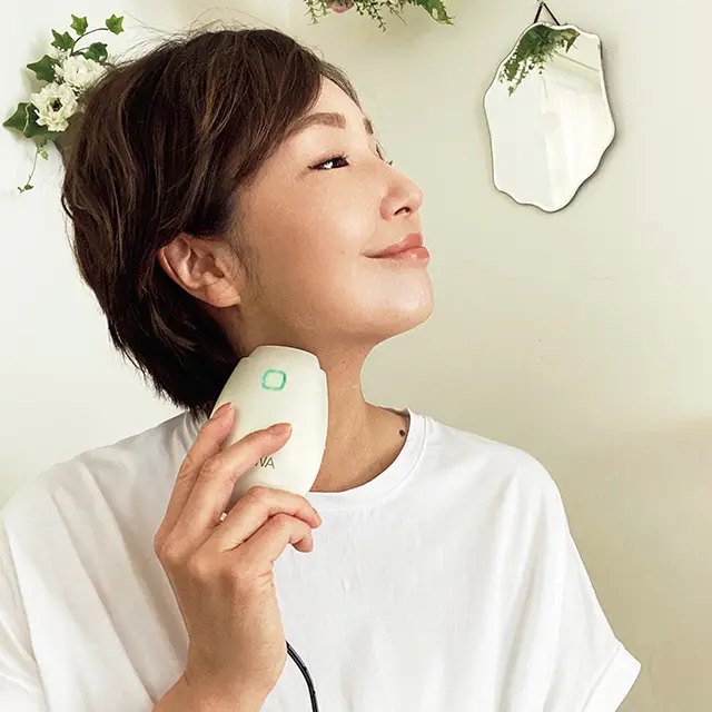 小顔効果を実感して2台目。メイク前のルーティンです！ （リラフラさん／ビューテリジェンス NEWAリフト）