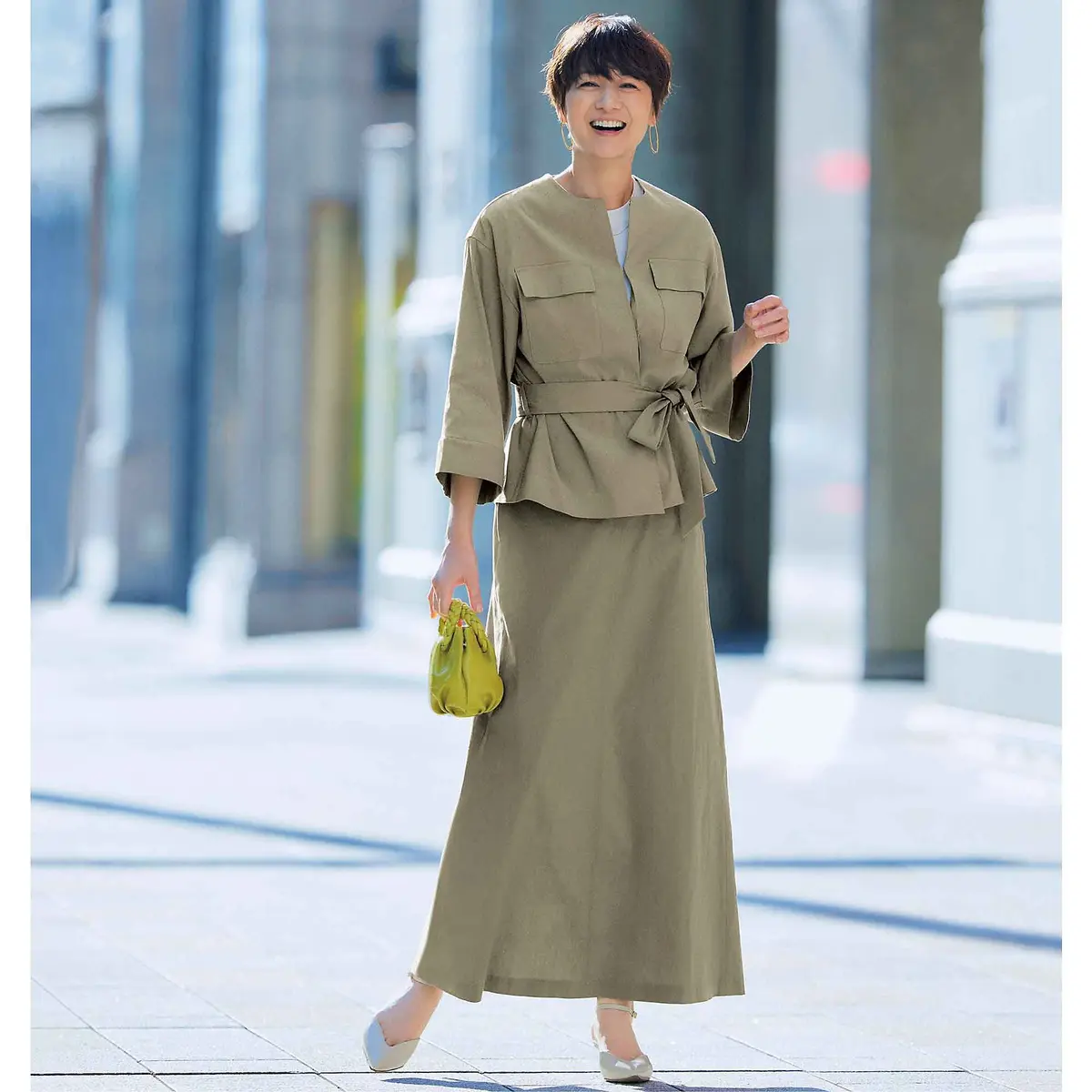 富岡佳子さんが着こなす「E by éclの画像_1