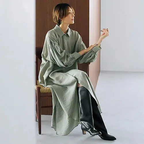 NEBULONI E. ロングブーツ ￥97,900