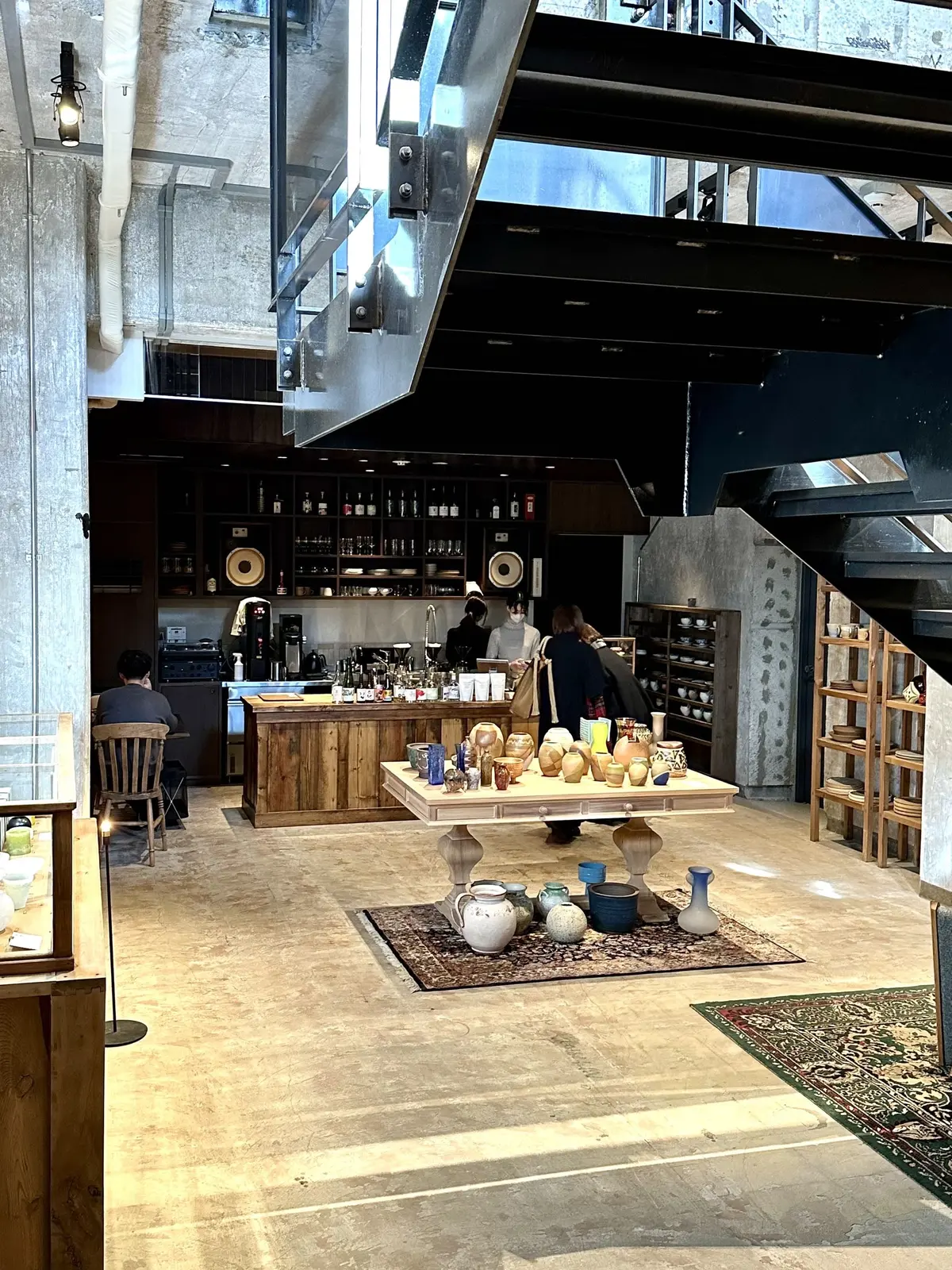 茅場町カフェ「COIN」店内写真