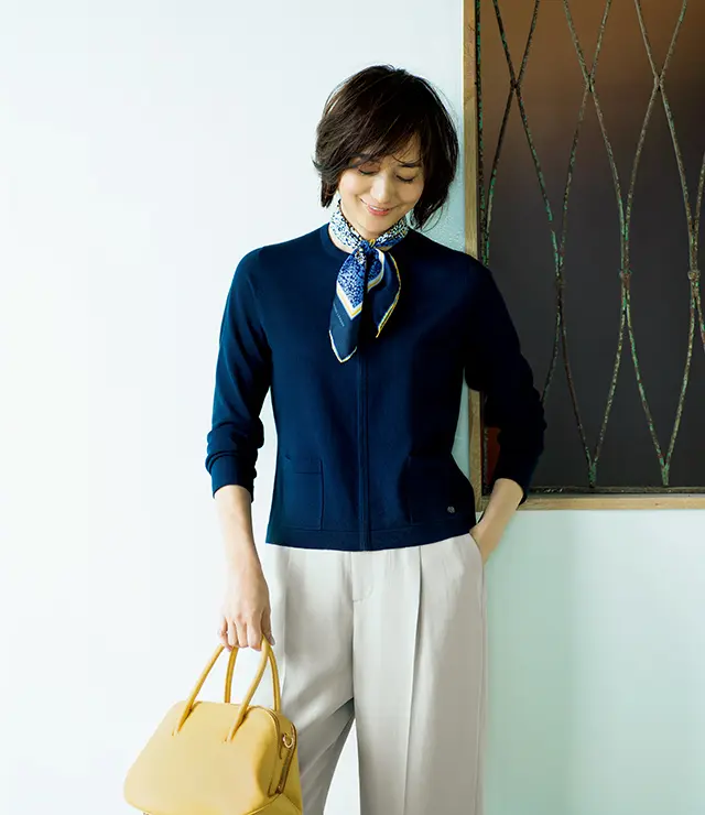 ジップアップのニット