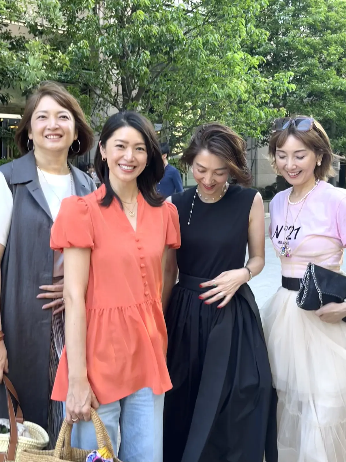 フラットに戻してくれる黒ワンピース。の画像_7