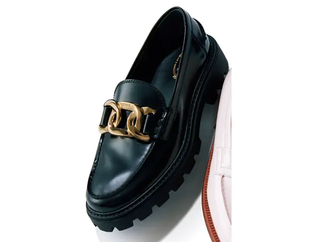 靴￥94,600／トッズ・ジャパン（トッズ）