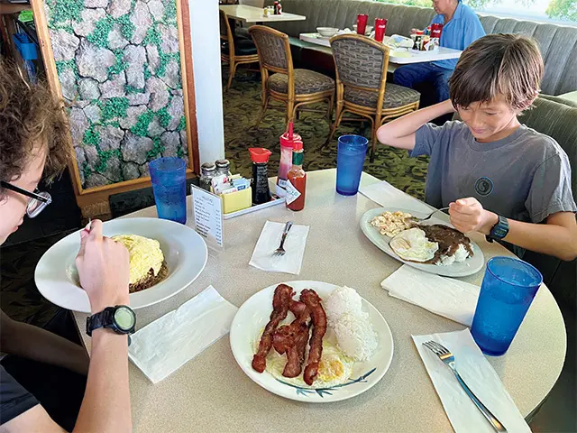 本当のローカルスタイルを体験したいならこちらへ（有名なのはオックステール スープ）。