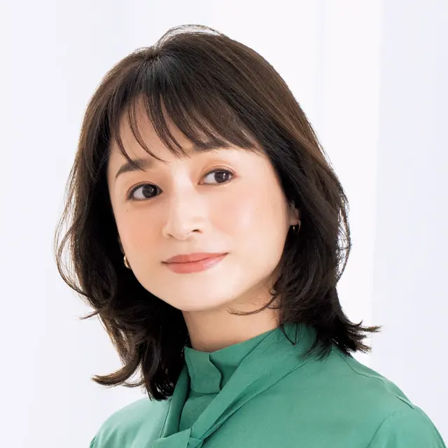 春らしい優しい雰囲気「50代のミディアムヘア」28選