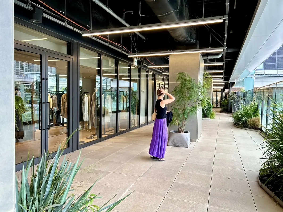 差し色リネンスカートで横浜への画像_12