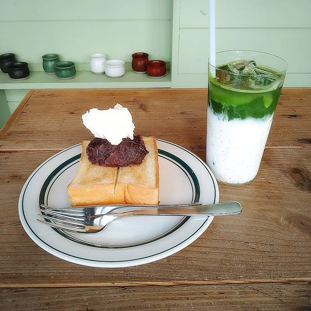 西荻窪の日本茶専門店「サテン」抹茶ラテと餡バタートースト