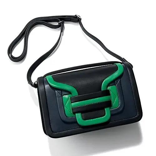 キャッチーなデザインでおしゃれが華やぐ！の画像_3