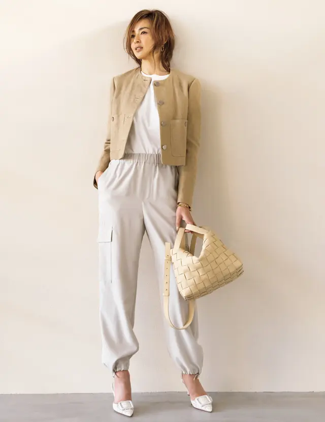 【50代が買うべき春服】短め丈の＜ノーカラージャケット＞で最旬バランスをゲット！