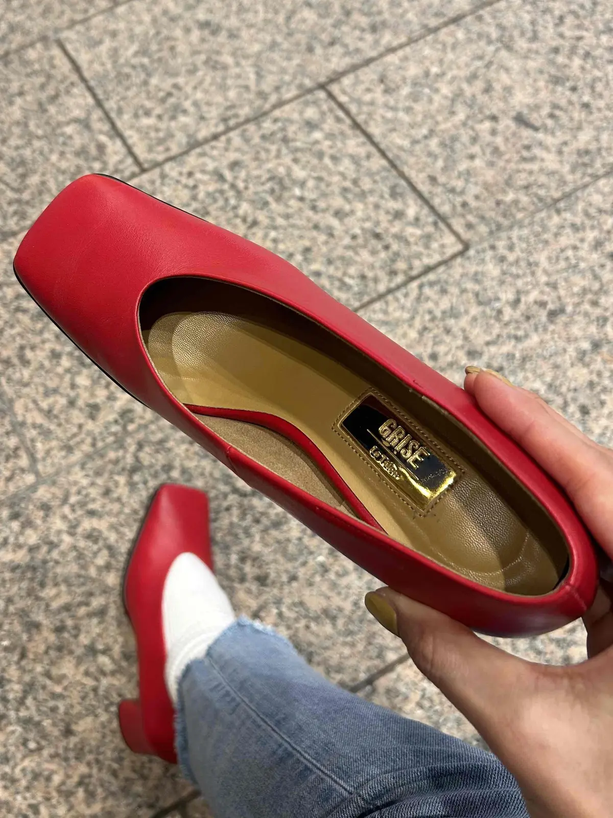 シンデレラパンプスで褒められコーデの画像_2