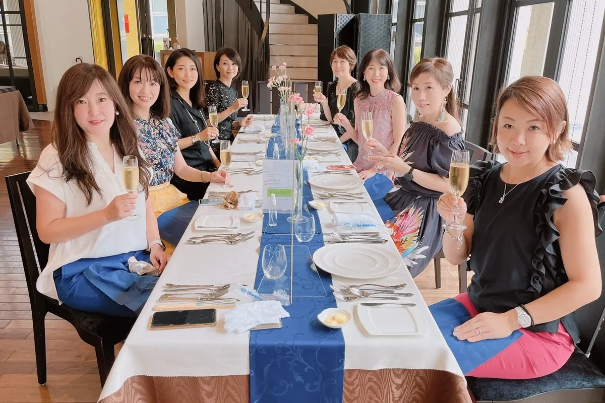 シャンパン乾杯