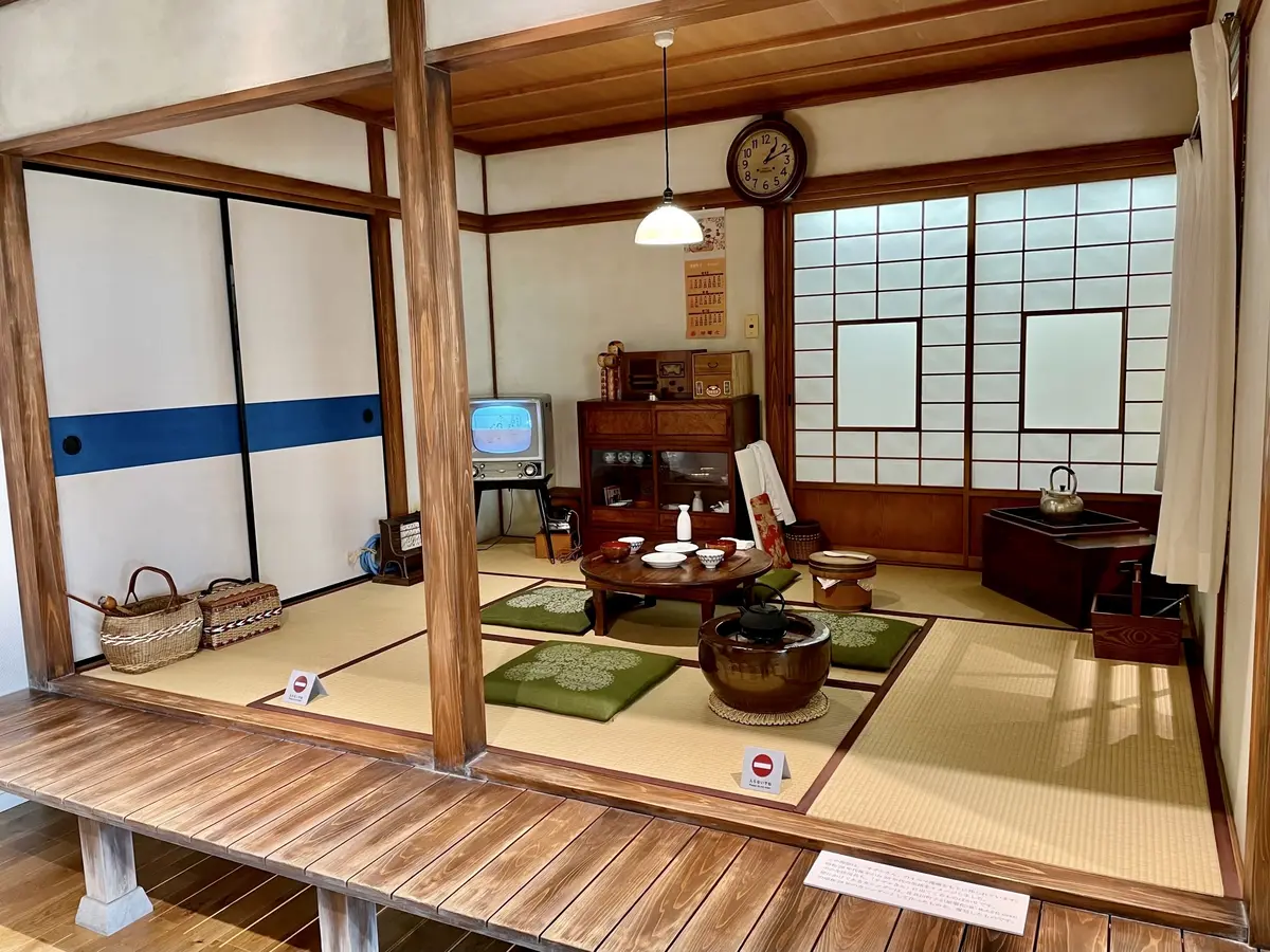 記念館　磯野家の居間