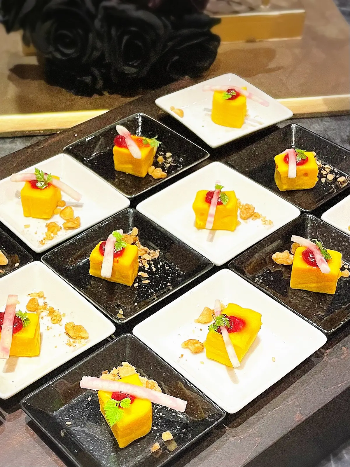 食事、料理、お料理、セイボリー、前菜、魔女と魔法使いの学校、ヒルトン、Hilton、ヒルトン東京、Hilton Tokyo、Hilton TOKYO、マーブルラウンジ、ヒルトン東京マーブルラウンジ、Marble Lounge、期間限定、秋のスイーツビュッフェ、スイーツ、ビュッフェ、スイーツビュッフェ、パンプキン、かぼちゃ、かぼちゃのテリーヌ、