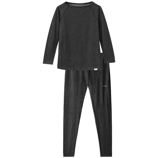 TWOのリカバリーロングスリーブTシャツ、リカバリーレギンス