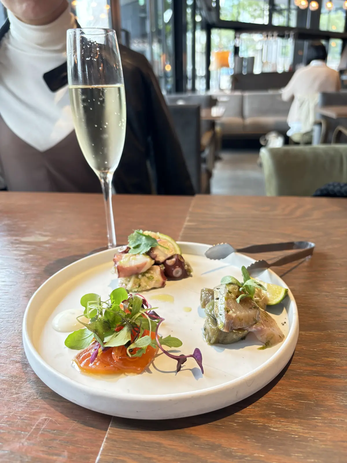 友人とたくさんおしゃべりできるレストランの画像_3