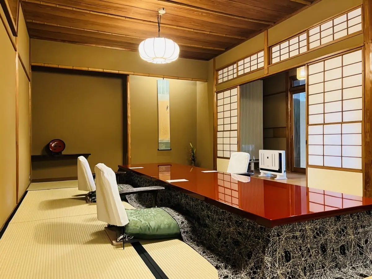 室内　さくら（SAKURA）