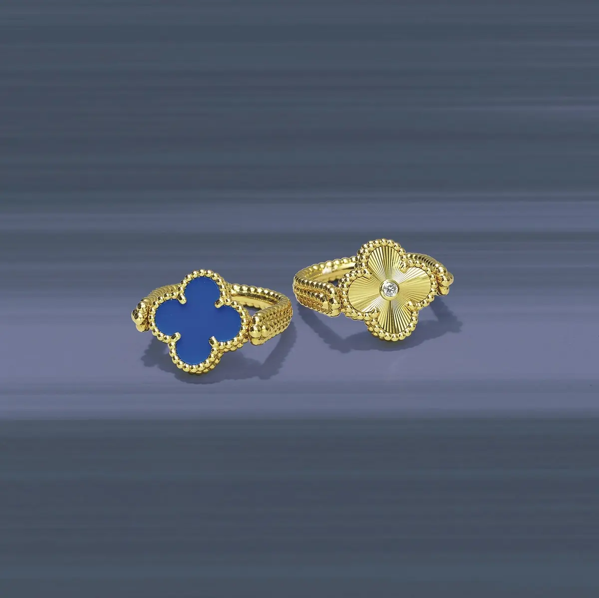 ヴァン クリーフ＆アーペルのリバーシブルリング「ヴィンテージ アルハンブラ」