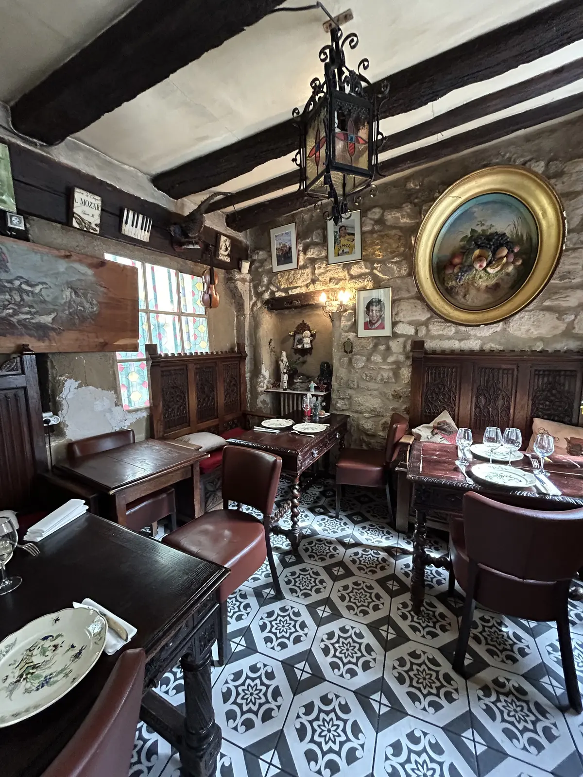 Au Vieux Paris d’Arcole  パリ旅行で絶対に行きたい10の場所