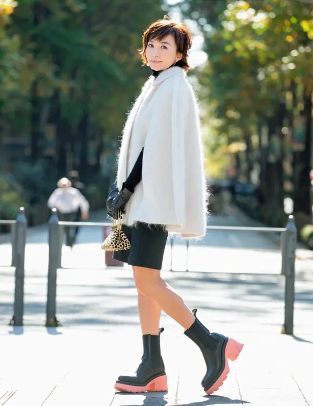 大人ミニの足もとに大好きなピンクを少量取り入れた木原みどりさん