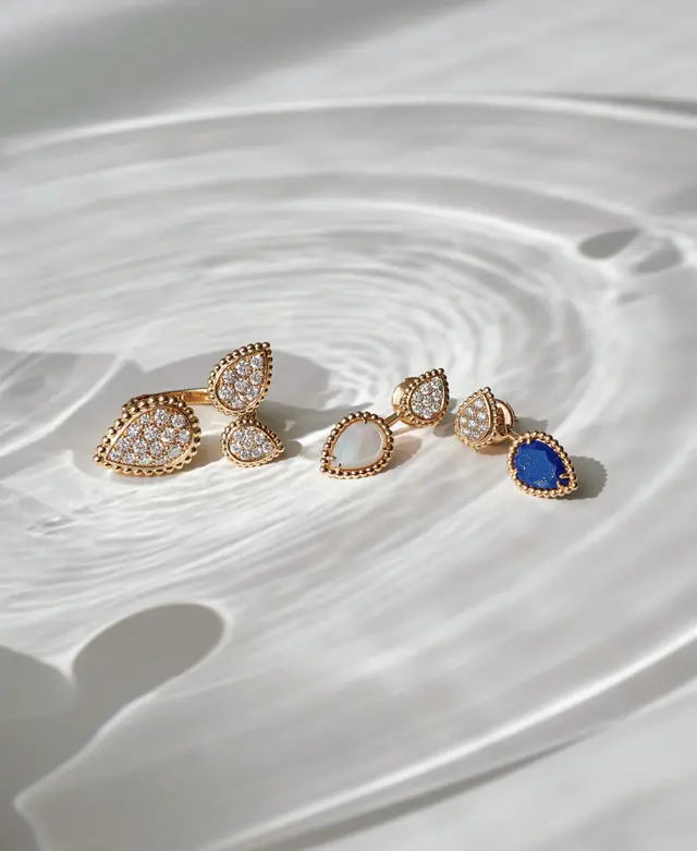 ヴァン クリーフ＆アーペルのブレスレットとジレコーデの板谷由夏