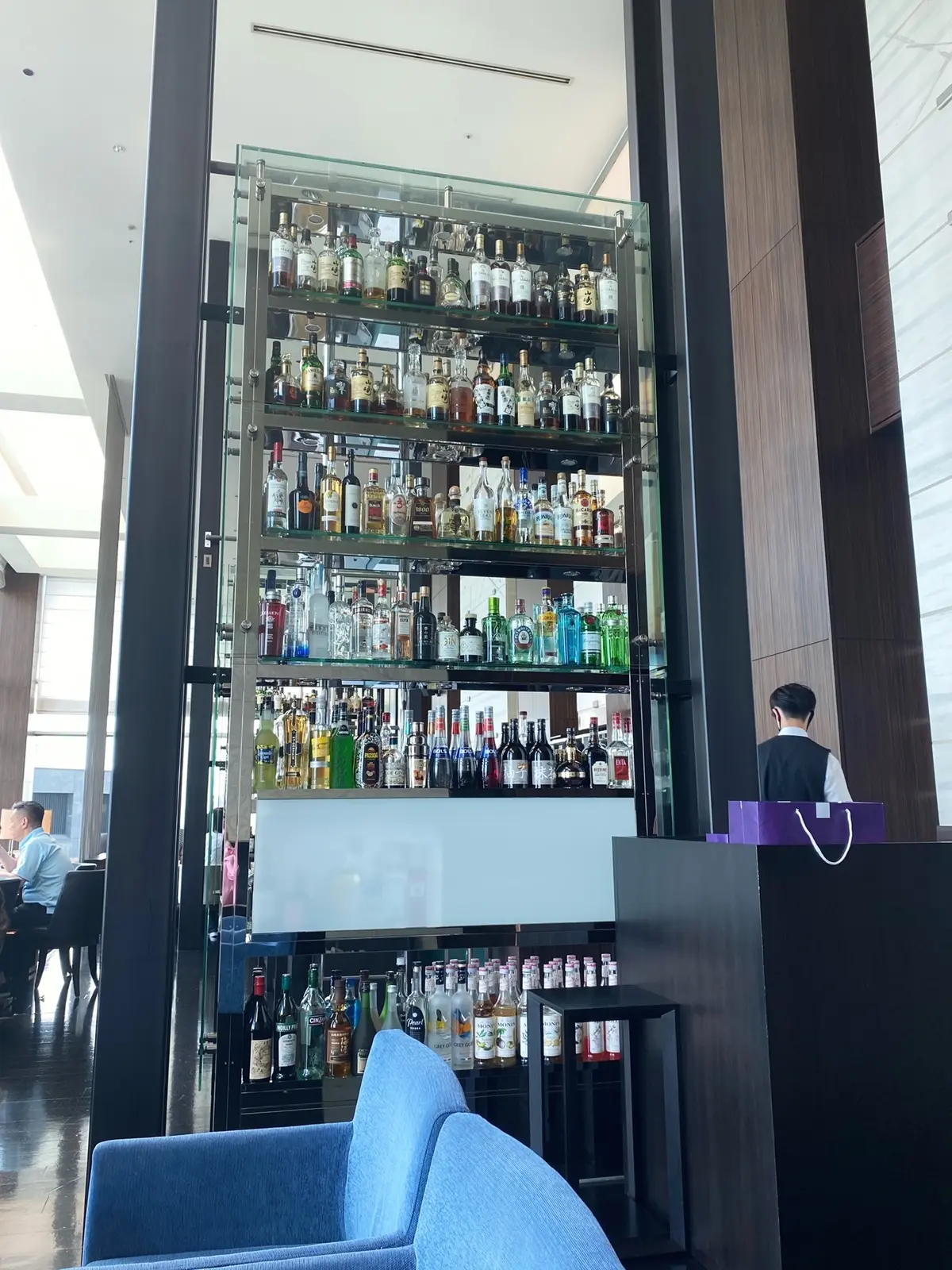 ピンクワンピでコンラッド 「JIMMY の画像_3