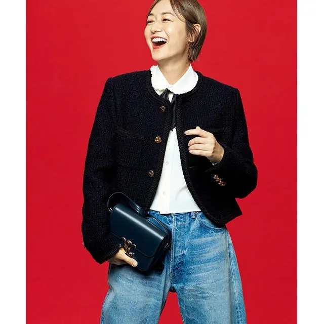 富岡佳子　ボウタイブラウス＆デニムを活用！「セリーヌのツイードジャケット」でつくる最旬スタイル