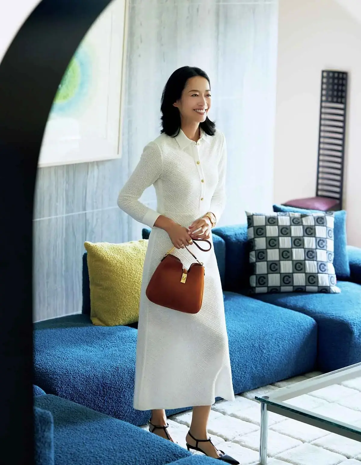 リュクスなバッグを軽やかなマインドで楽しむ。大人の余裕を感じて