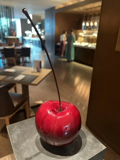 8月の全身ブラック＠コンラッド東京の画像_9