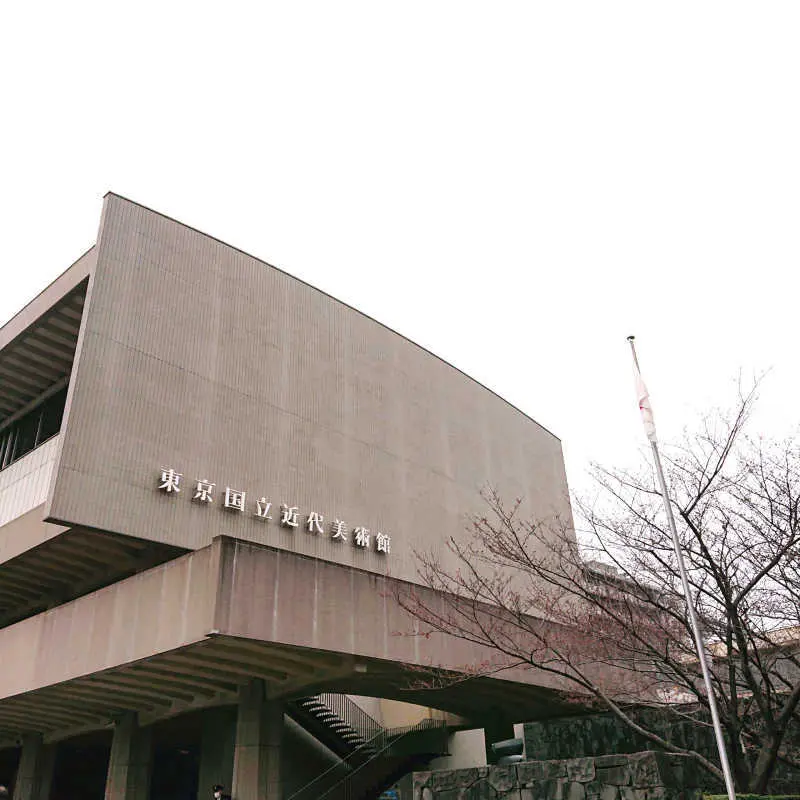 トート2個持ちで会社帰りに展覧会への画像_2