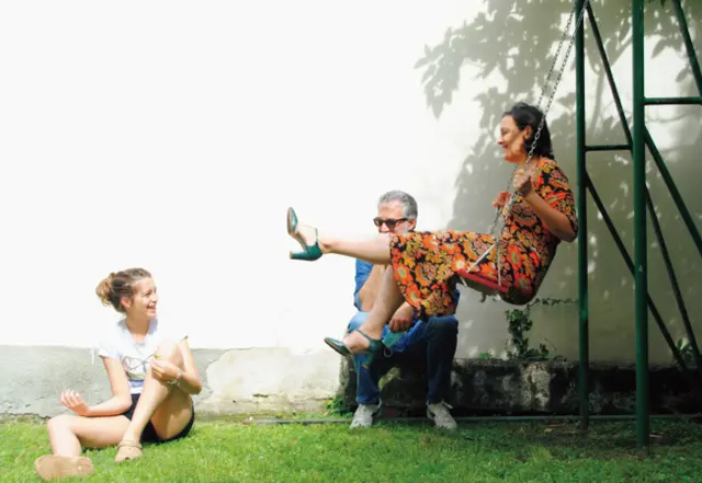 ❷「特別なことは何もせず、ただ家族みんなと屋外で過ごす心地よさに身をゆだねました」 とローザさん