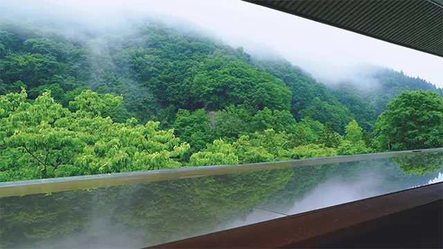 宿に入るとまずここ「絶景ラウンジ」でお茶を。