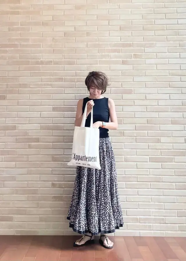 éclat 創刊16周年を記念して作られた特別付録　アパルトモン×エクラ 大人のロゴトートバック