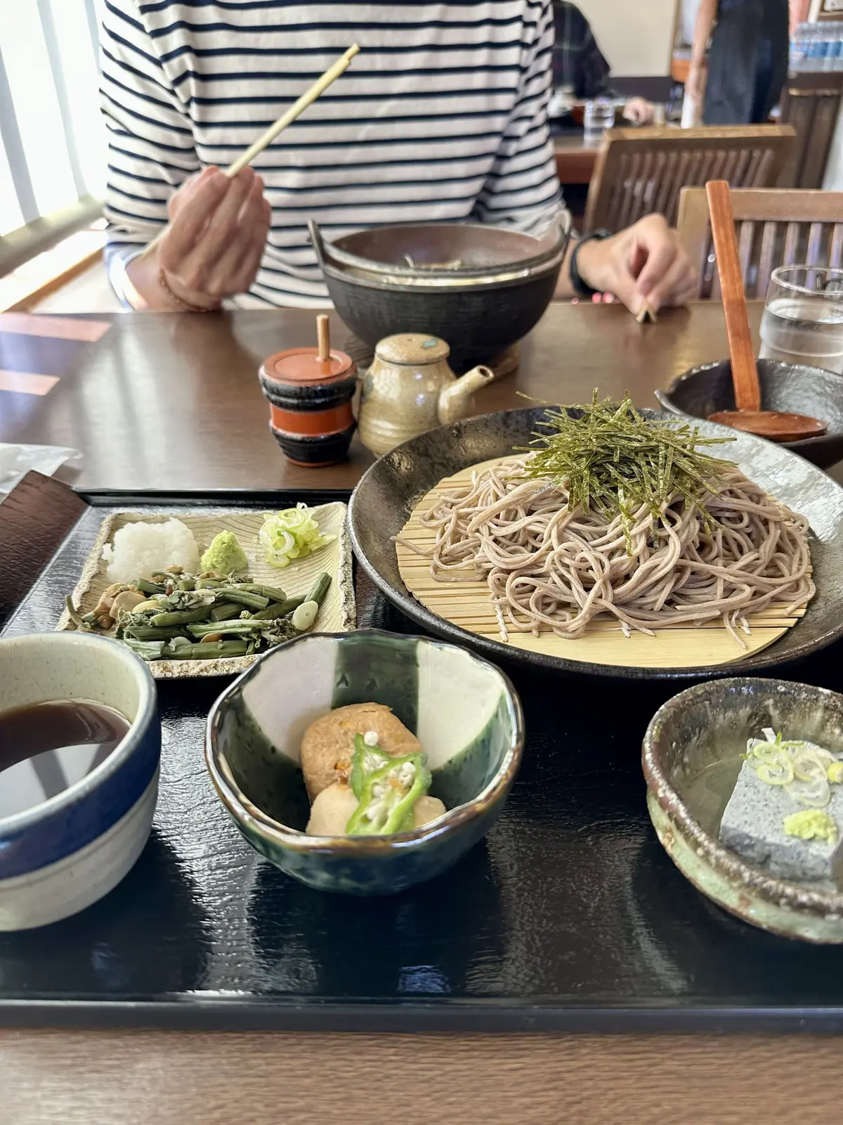 静かな時間と秋の景色を楽しむ河口湖の旅の画像_4
