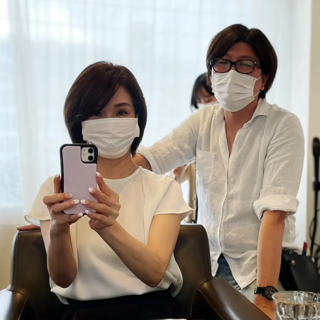 梅雨どきのヘアスタイリングの画像_1