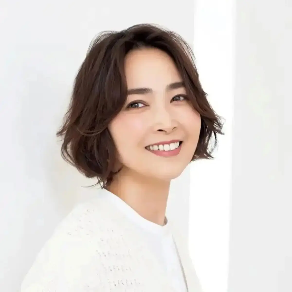 【50代に人気のショートボブスタイル60選】おばさんになりたくない！若見えが叶うヘアスタイル・髪型を手に入れて