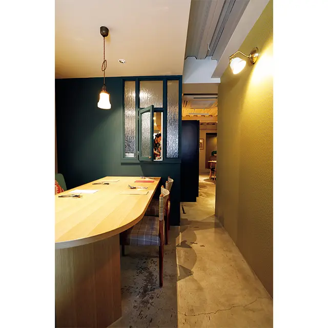 キッチンをのぞける個室はファミリー層に人気