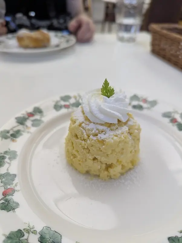 六花亭　とうもろこしのスフレ